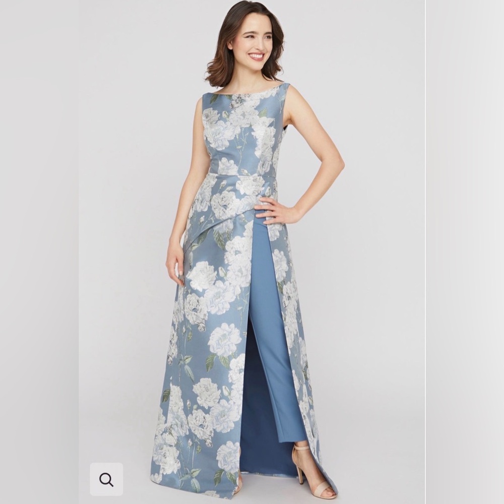 Elegant Blue Floral Overlay Evening Dress